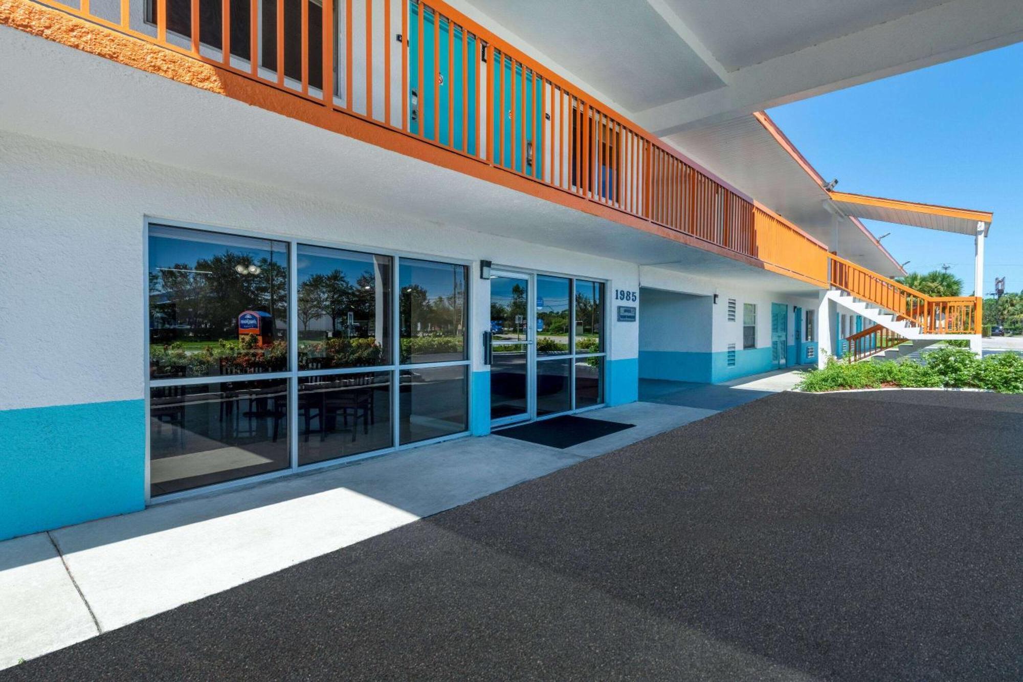 Howard Johnson By Wyndham Vero Beach/I-95 Exterior foto